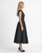 Anna Flare Midi Dress Black view 4